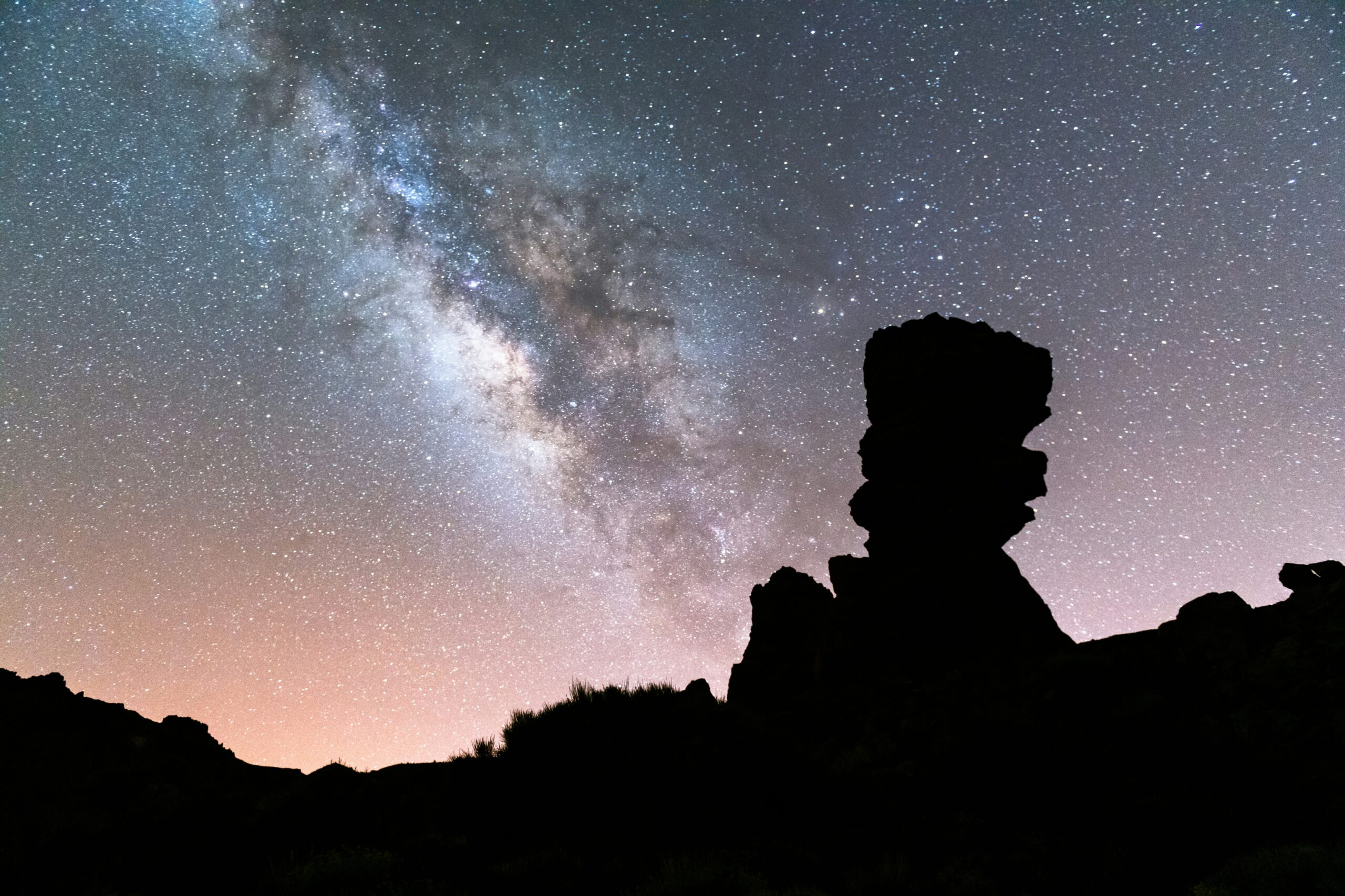 a night sky full of stars