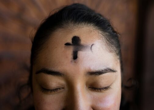 lady with ashes on her head