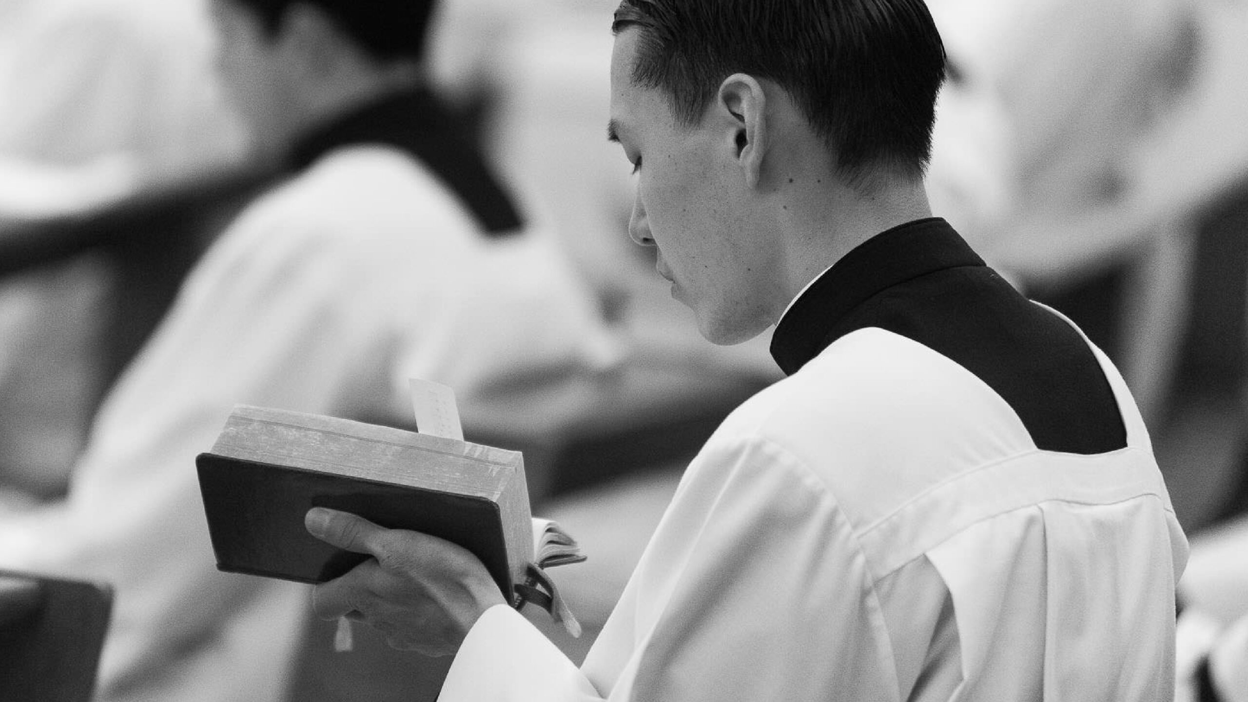 Word on Fire to Gift New Liturgy of the Hours Books to All Catholic Seminarians